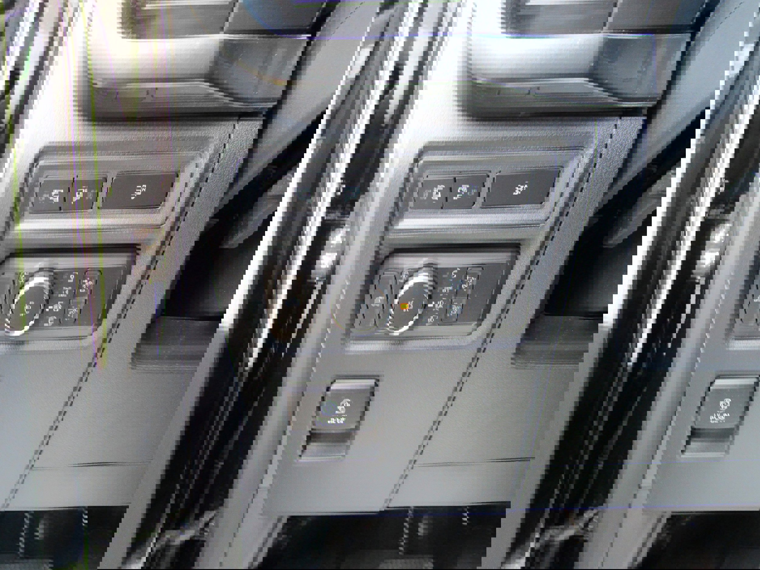 Certified 2022 Ford F150 XLT w/ Equipment Group 302A High image 18