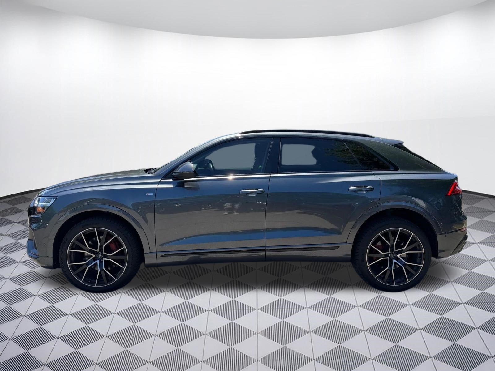 Used 2020 Audi Q8 Premium Plus w/ Premium Plus Package AWD/4WD image 2