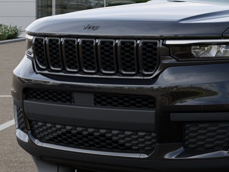New 2025 Jeep Grand Cherokee L Altitude AWD/4WD image 12