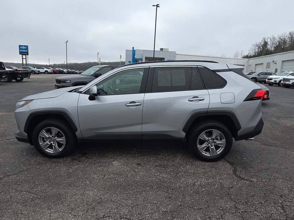 Used 2025 Toyota RAV4 XLE image 5