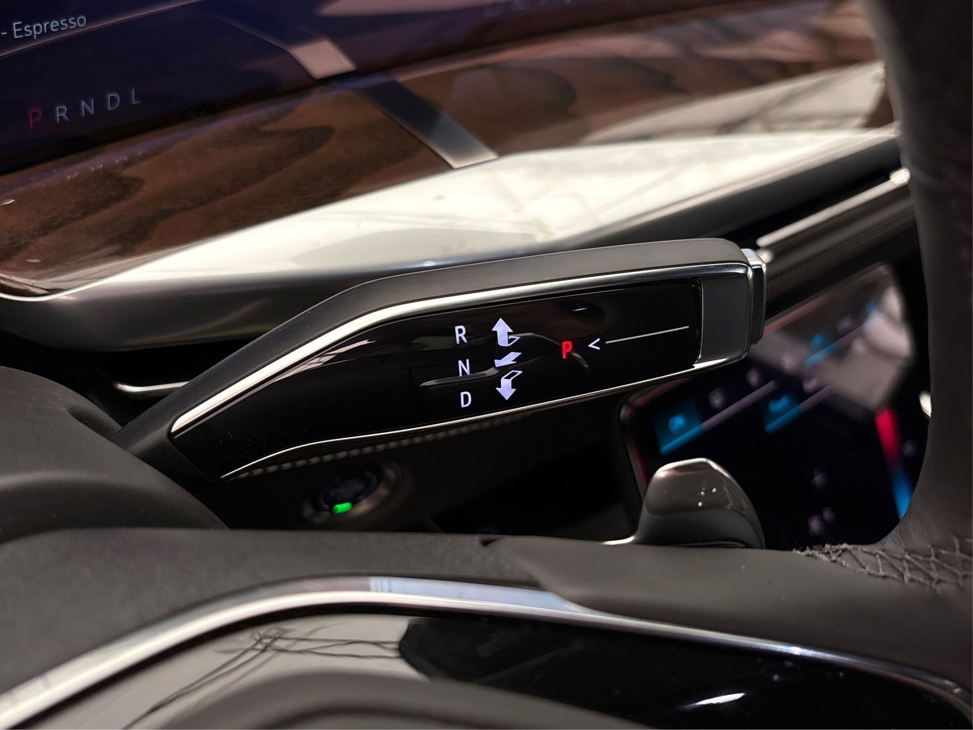 New 2025 Cadillac Escalade ESV Sport Platinum image 18