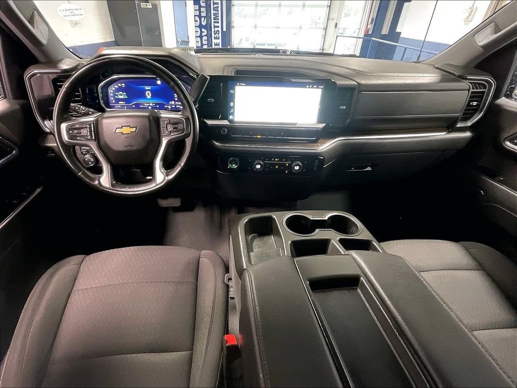 Used 2023 Chevrolet Silverado 1500 LT AWD/4WD image 21