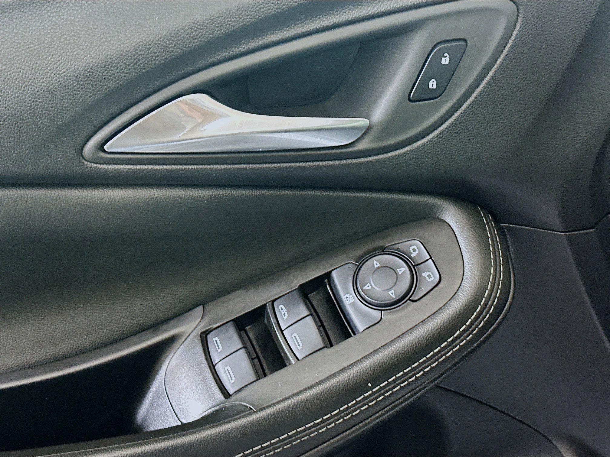 Used 2024 Buick Encore GX Preferred image 15