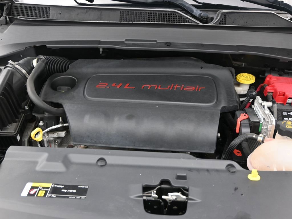 Used 2021 Jeep Compass Latitude image 12