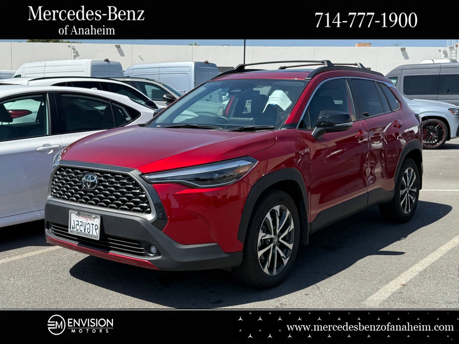 Used 2025 Toyota Corolla Cross XLE w/ Convenience Package image 1