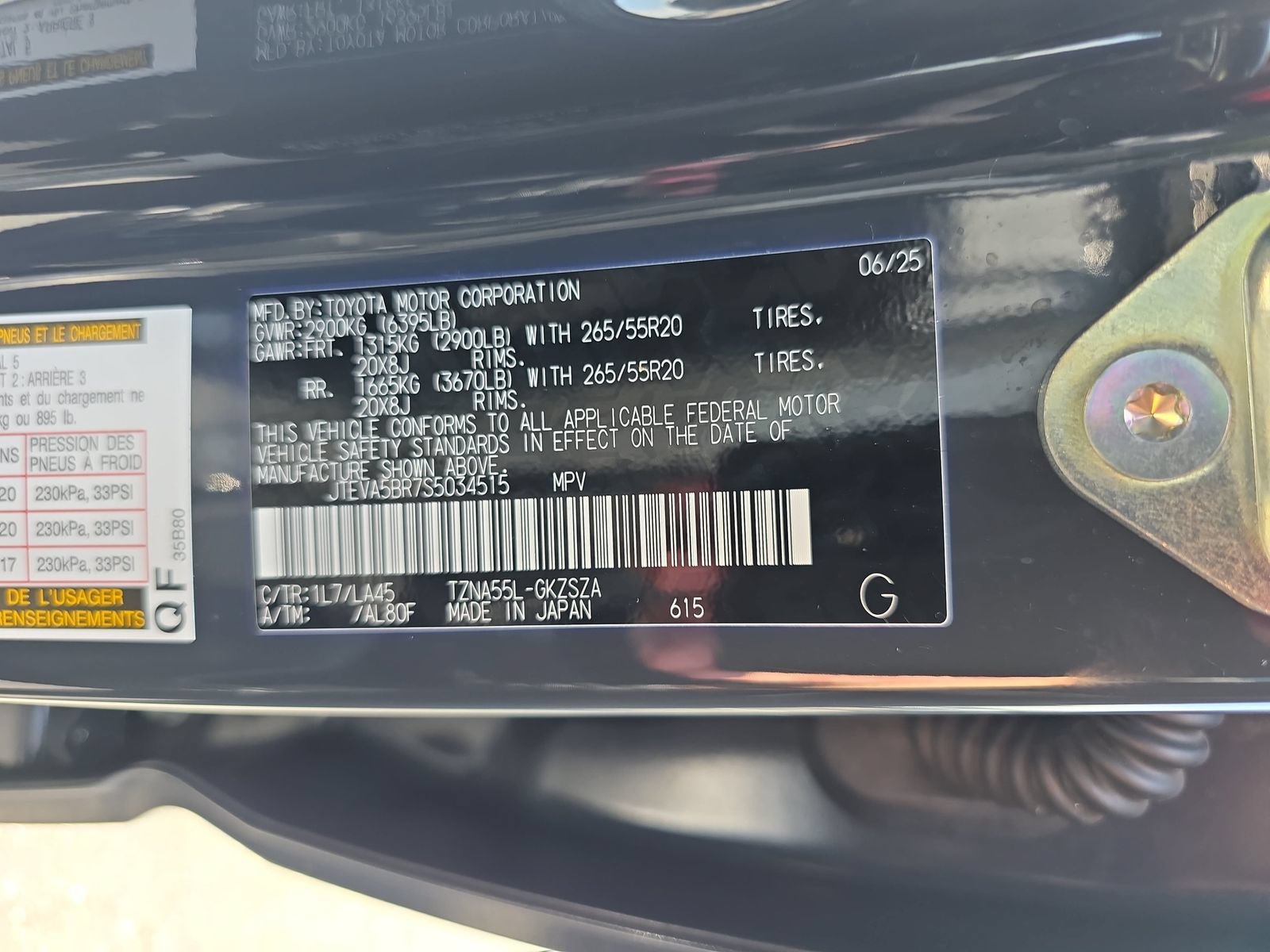 Used 2025 Toyota 4Runner Limited AWD/4WD image 35