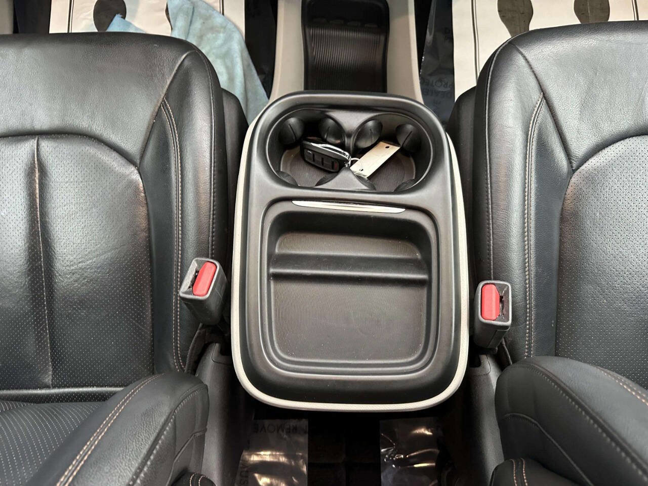Used 2018 Chrysler Pacifica Touring-L FWD image 20