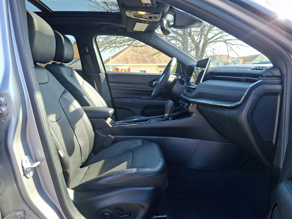 Used 2023 Jeep Compass High Altitude image 13