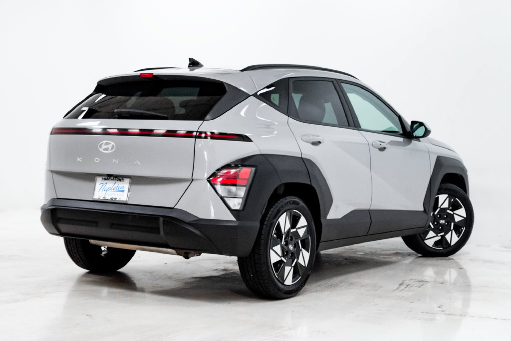 Used 2025 Hyundai Kona SEL FWD image 27