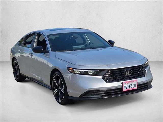 Used 2025 Honda Accord Sport image 3