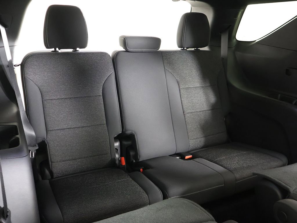 Used 2026 Chevrolet Traverse LT w/ Driver Confidence Package image 38