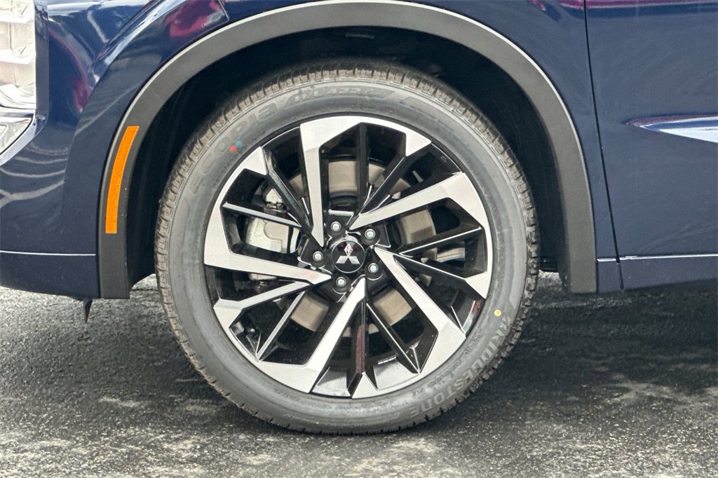 New 2025 Mitsubishi Outlander SEL image 26