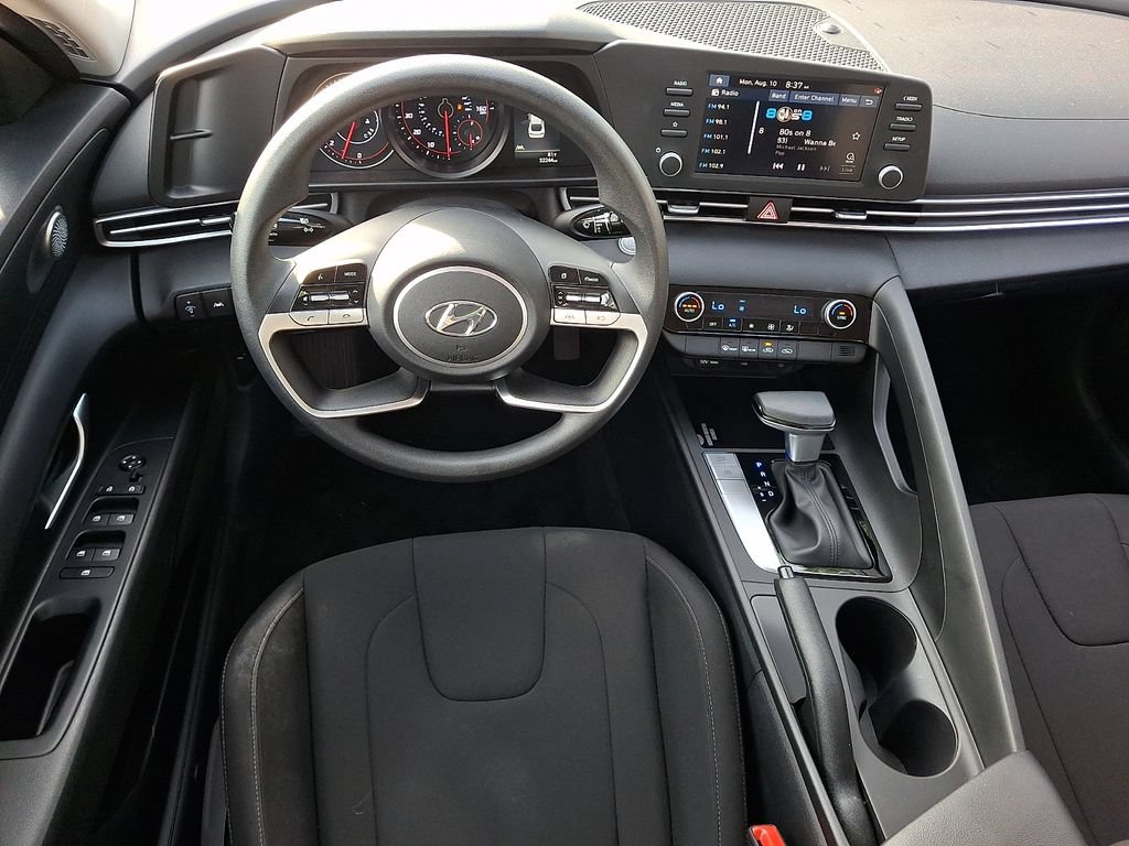 Used 2023 Hyundai Elantra SEL FWD image 11