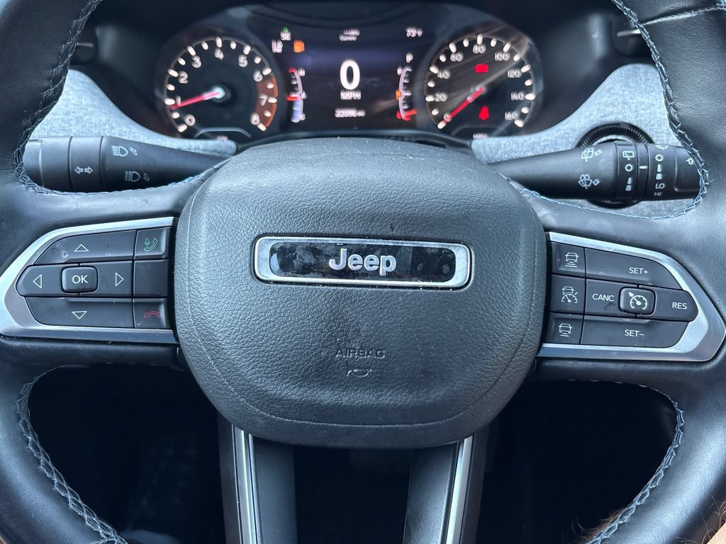 Used 2022 Jeep Compass Latitude w/ Sun and Sound Group AWD/4WD image 9