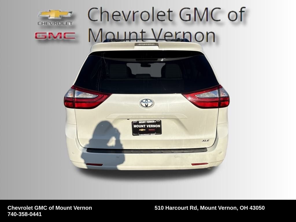 Used 2017 Toyota Sienna L image 4