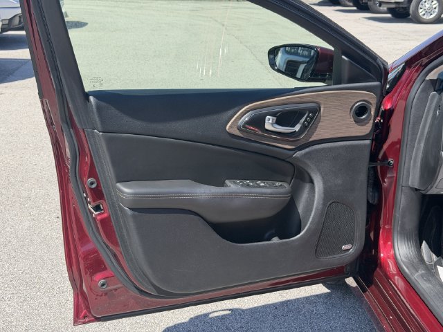 Used 2016 Chrysler 200 C w/ Premium Group FWD image 32