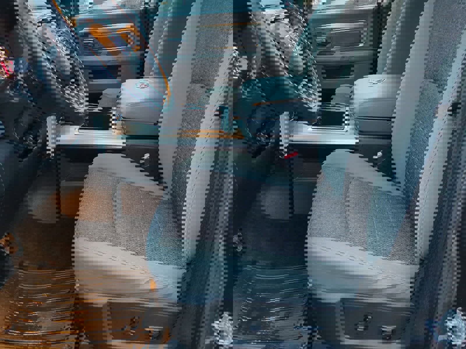 Used 2015 RAM 1500 Outdoorsman image 16