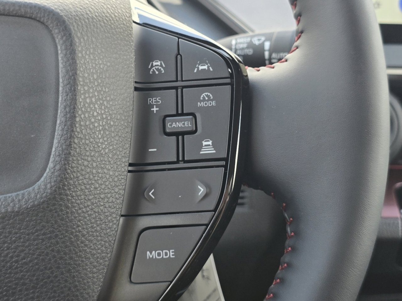New 2026 Toyota Prius Plug-In Hybrid FWD image 31
