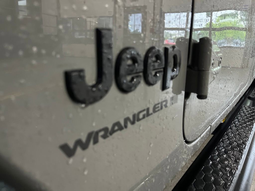 Used 2023 Jeep Wrangler Unlimited Sport AWD/4WD image 8