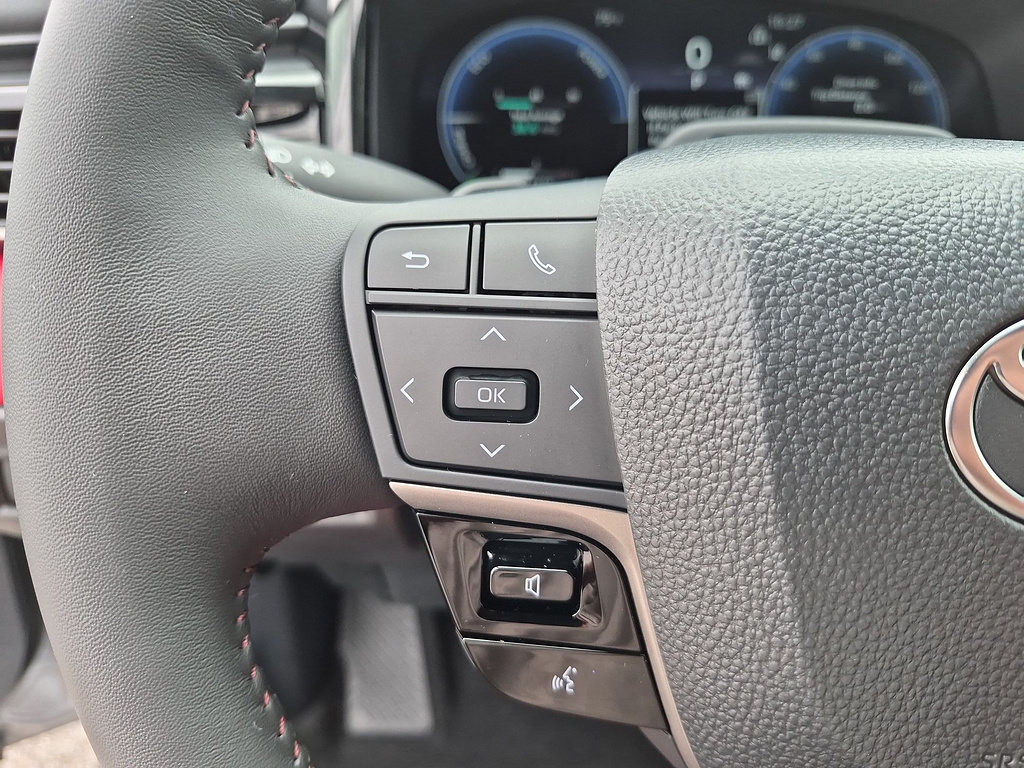 Used 2026 Toyota Camry XSE w/ Premium Plus Package FWD image 17