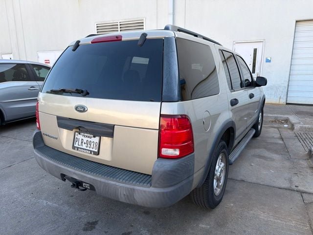 Used 2004 Ford Explorer XLS RWD image 3