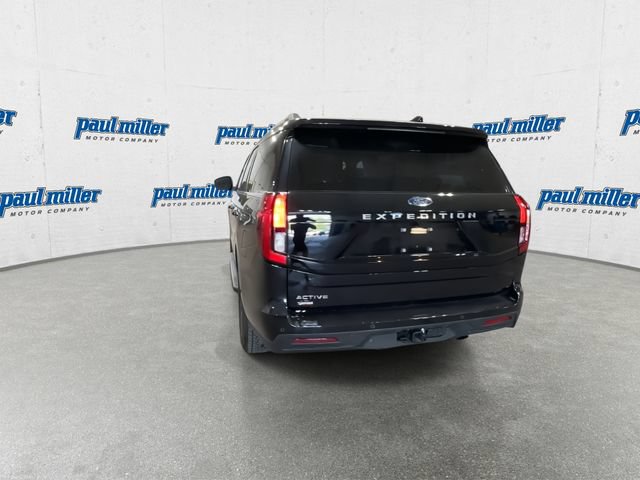 Used 2025 Ford Expedition Active AWD/4WD image 9