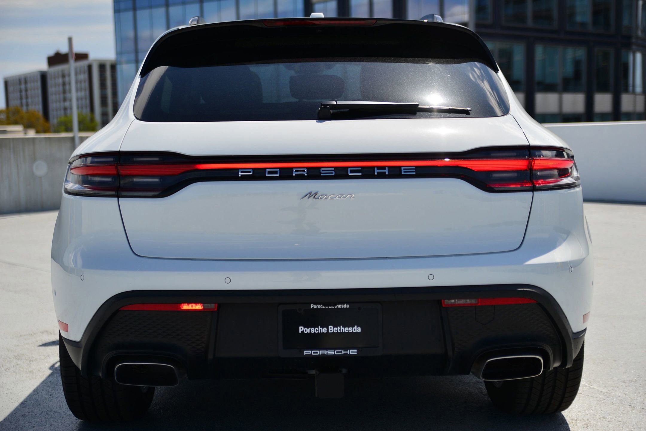 Used 2025 Porsche Macan image 10
