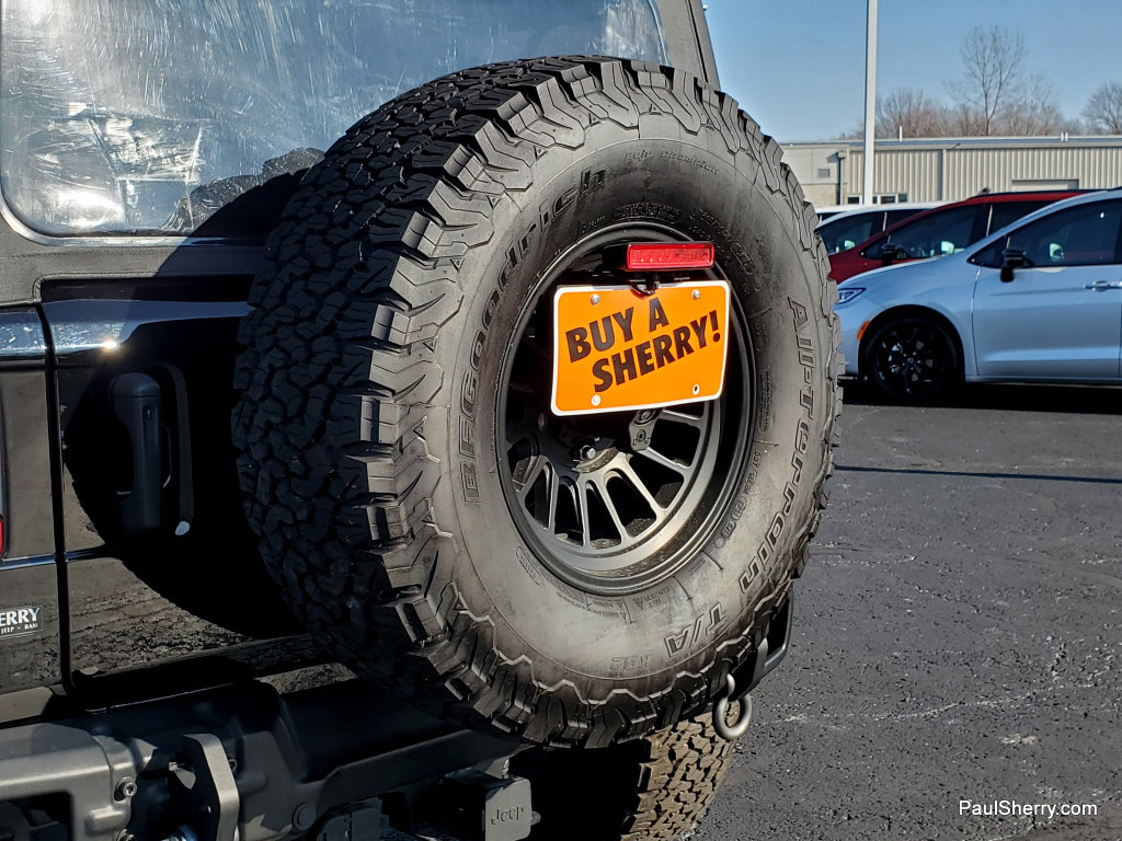 Used 2023 Jeep Wrangler Unlimited Rubicon w/ Xtreme 35 Tire Package AWD/4WD image 25