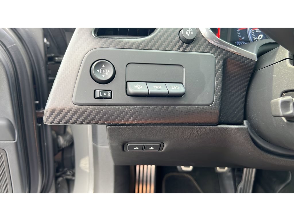 Used 2015 Chevrolet Corvette Z06 w/ 3LZ Preferred Equipment Group RWD image 23