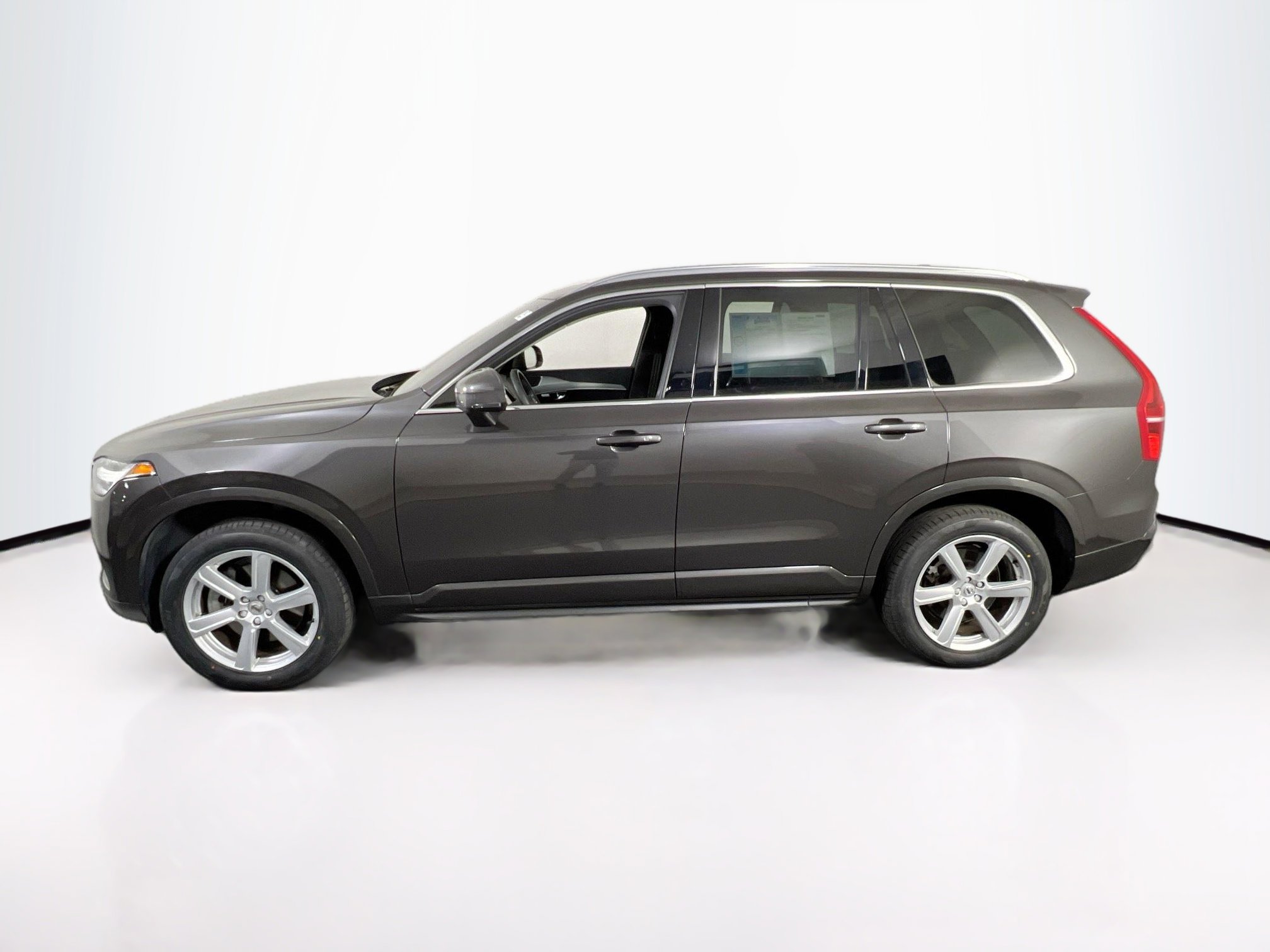 Used 2023 Volvo XC90 B5 Core AWD/4WD image 8