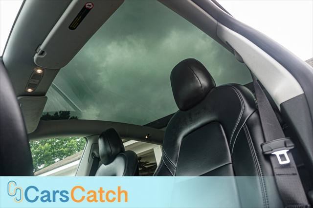Used 2021 Tesla Model Y Long Range AWD/4WD image 19