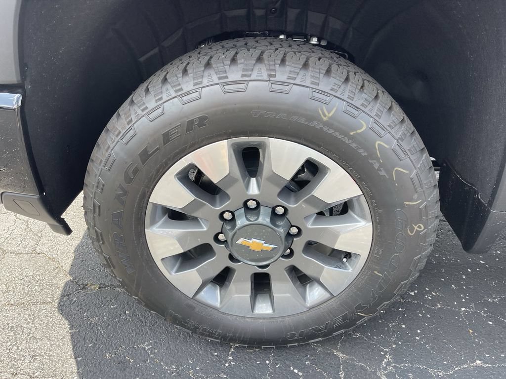 New 2026 Chevrolet Silverado 2500 Custom w/ Custom Value Package AWD/4WD image 10