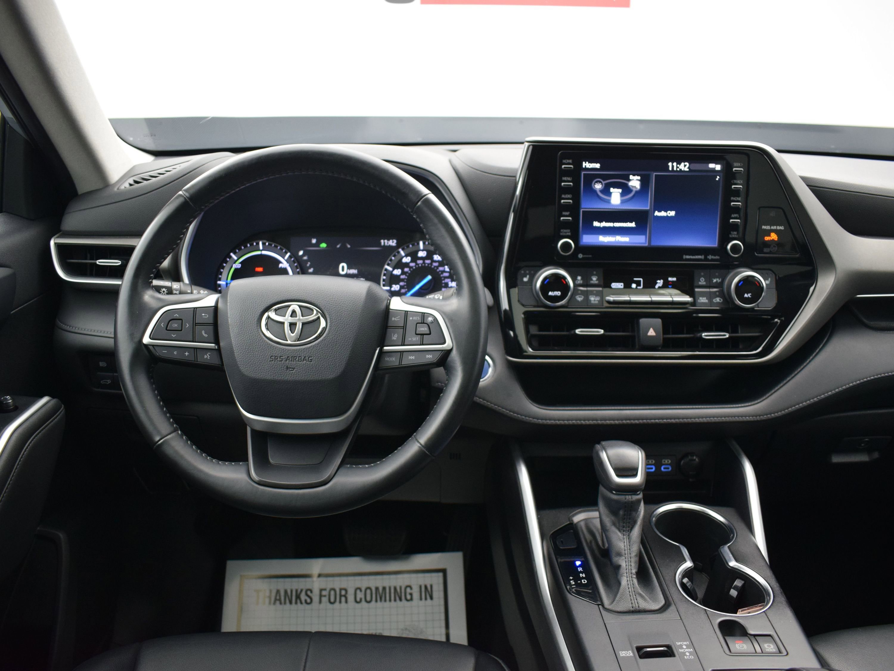 Used 2022 Toyota Highlander XLE AWD/4WD image 17