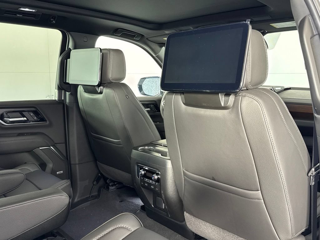 New 2026 GMC Yukon XL Denali w/ Denali Reserve Package AWD/4WD image 34