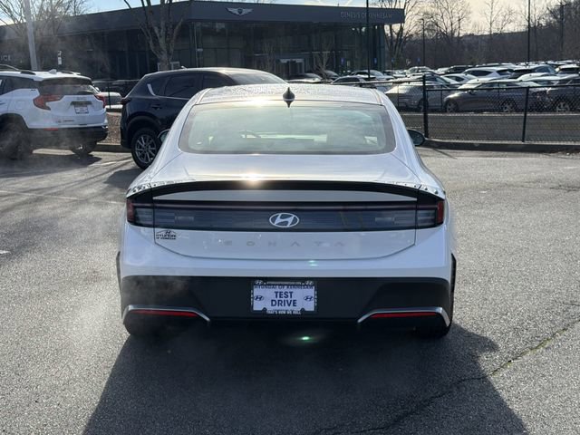 Certified 2025 Hyundai Sonata SE image 6