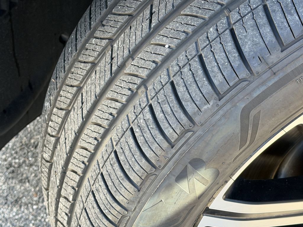 Used 2025 Mercedes-Benz GLE 450e 4MATIC image 15