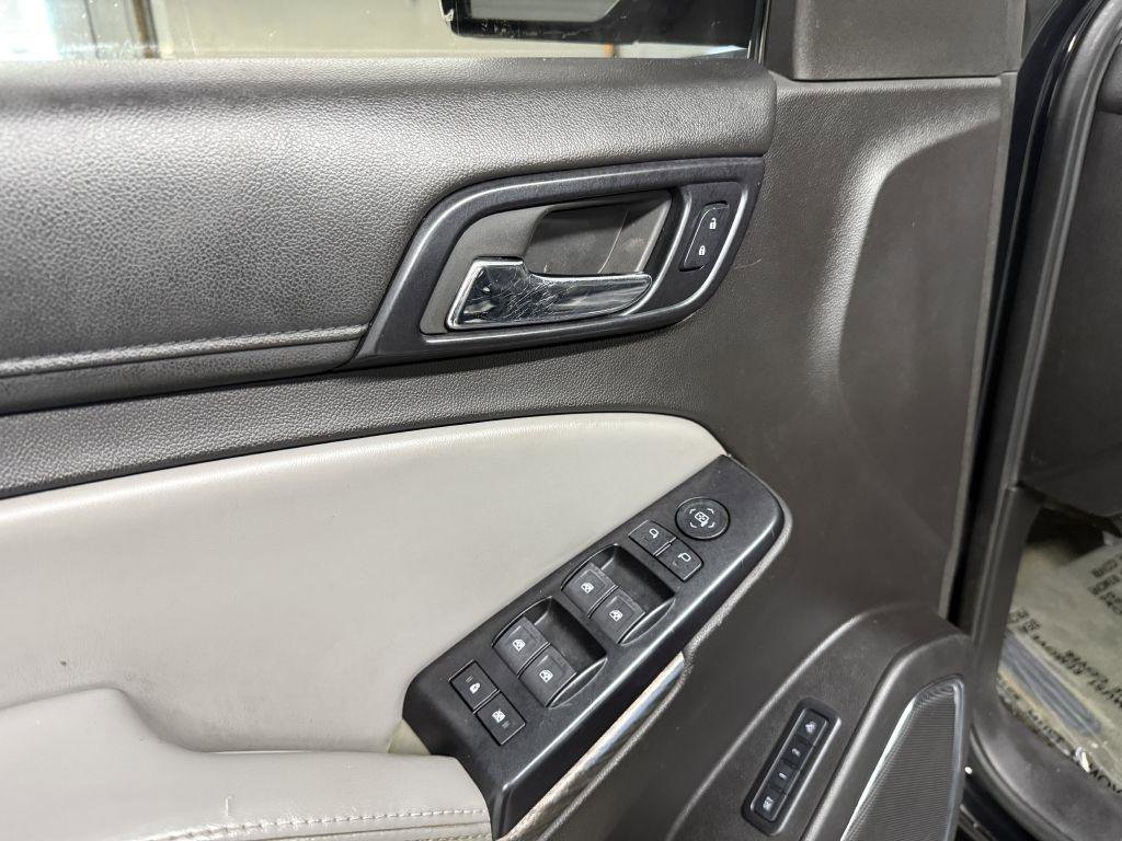 Used 2015 Chevrolet Suburban LT image 22