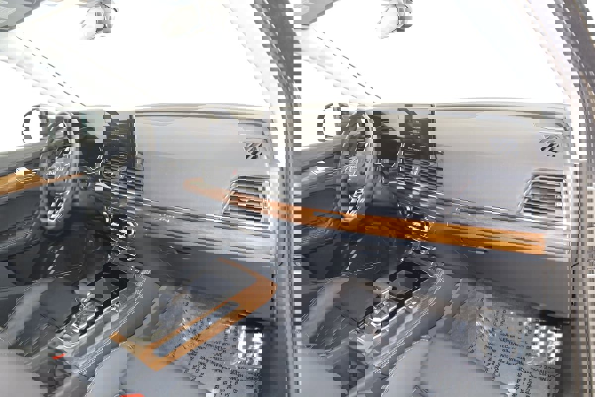 Used 2024 Audi Q5 e Premium Plus w/ Premium Plus Package image 43