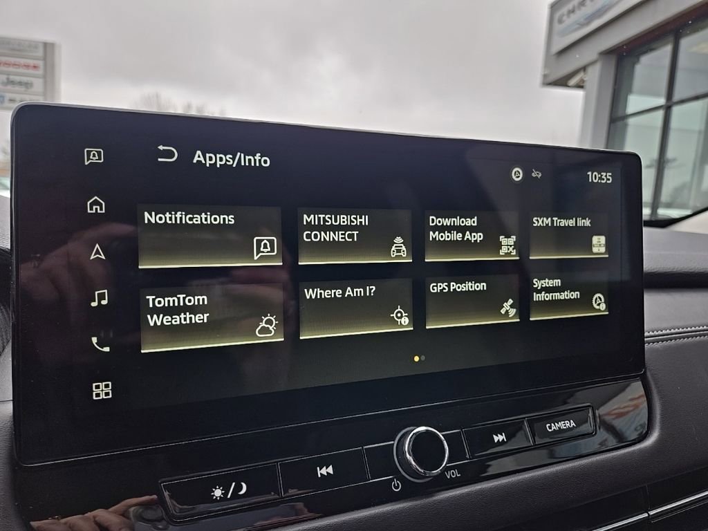 Used 2025 Mitsubishi Outlander SE image 51