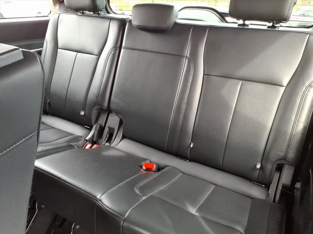 Used 2024 Ford Expedition XLT image 13