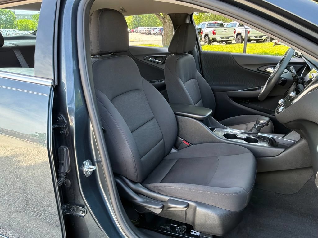 Used 2021 Chevrolet Malibu LS FWD image 27