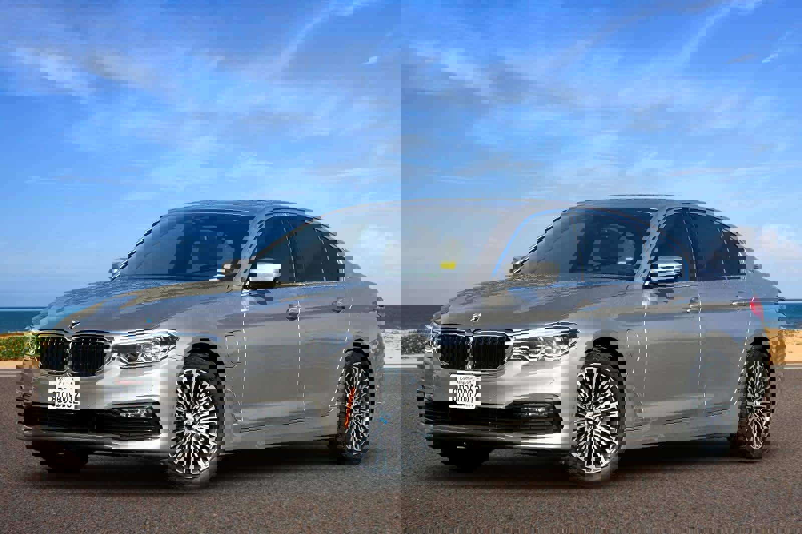 Used 2018 BMW 530e image 1