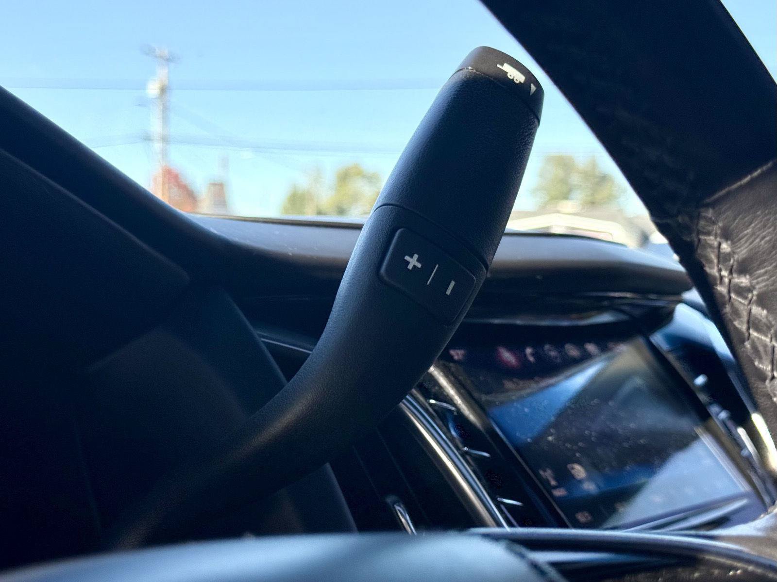 Used 2019 Cadillac Escalade ESV Platinum AWD/4WD image 26
