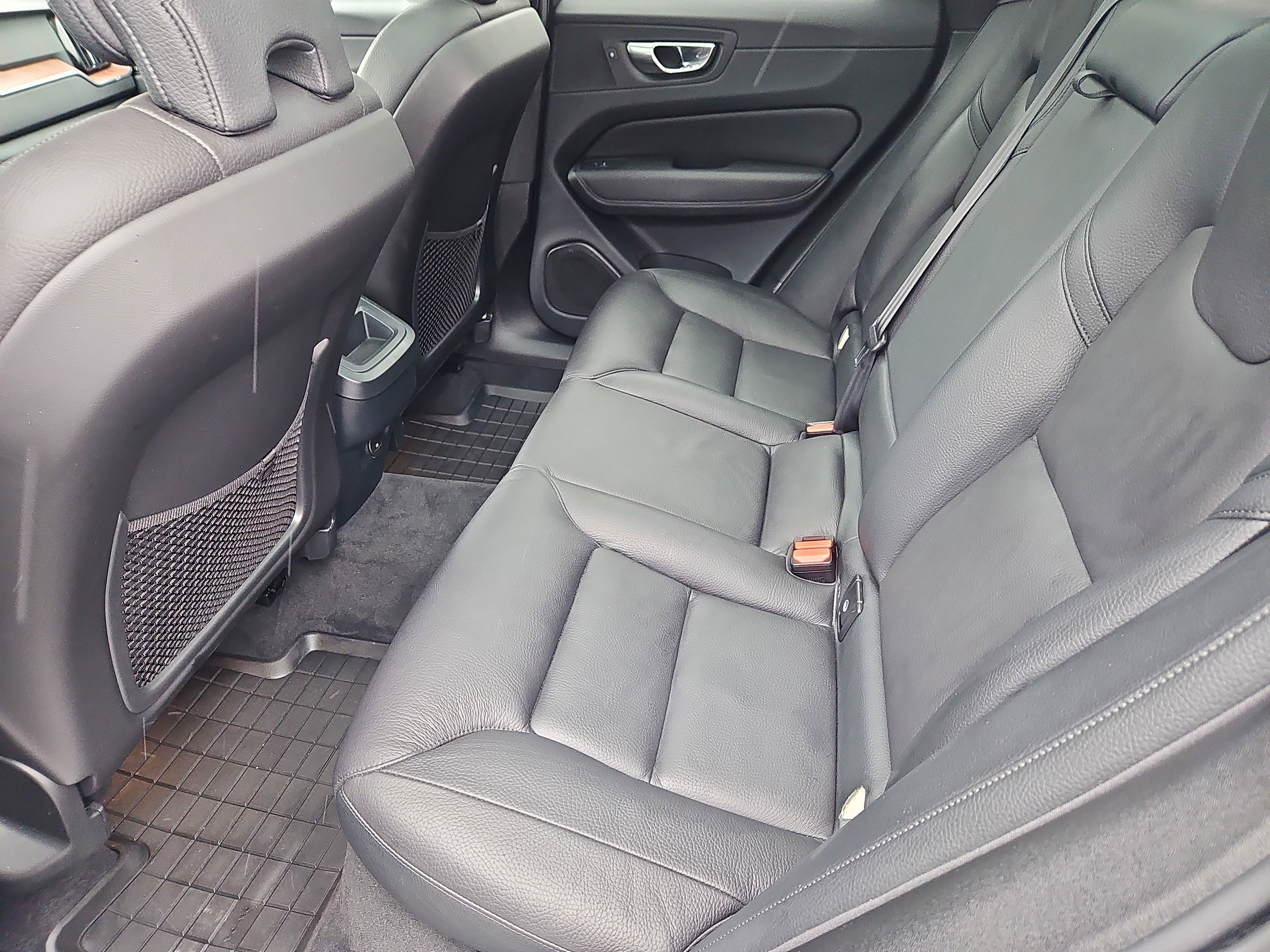 Used 2023 Volvo XC60 B5 Plus w/ Climate Package image 31