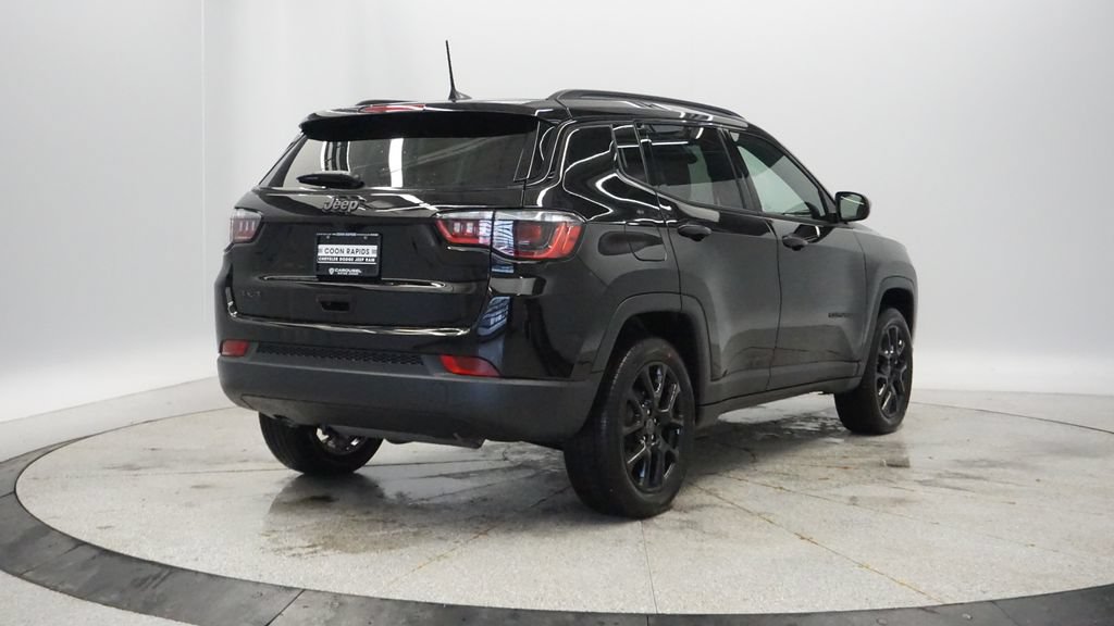 New 2026 Jeep Compass Latitude AWD/4WD image 9