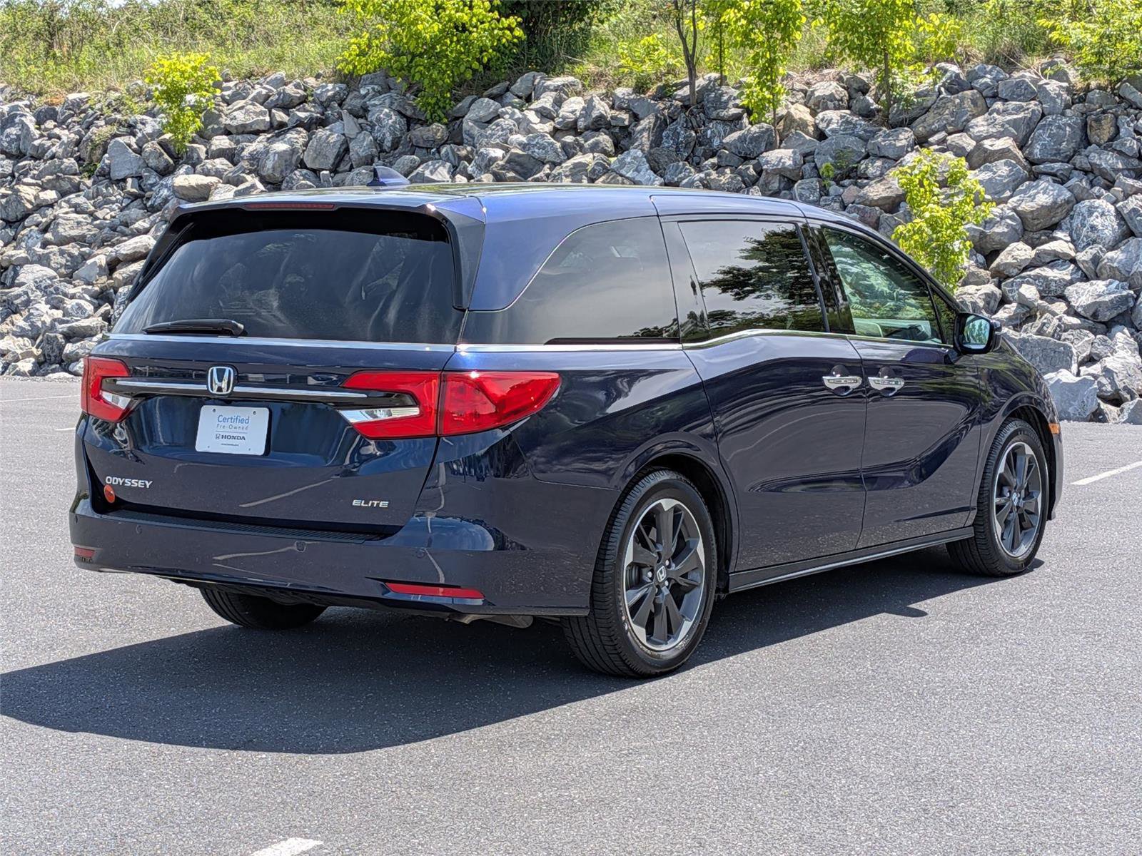 Certified 2024 Honda Odyssey Elite image 5