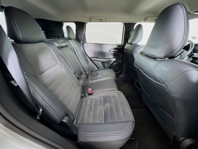 Used 2025 Mitsubishi Outlander SE AWD/4WD image 43