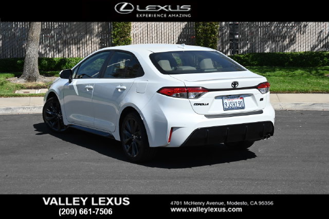 Used 2024 Toyota Corolla SE w/ SE Premium Package FWD image 4