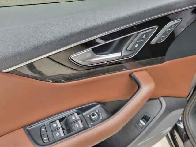 Used 2018 Audi Q7 3.0T Prestige w/ Prestige Package image 15