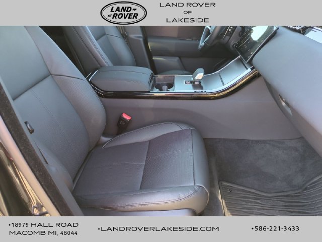 Used 2026 Land Rover Range Rover Velar Dynamic SE AWD/4WD image 18